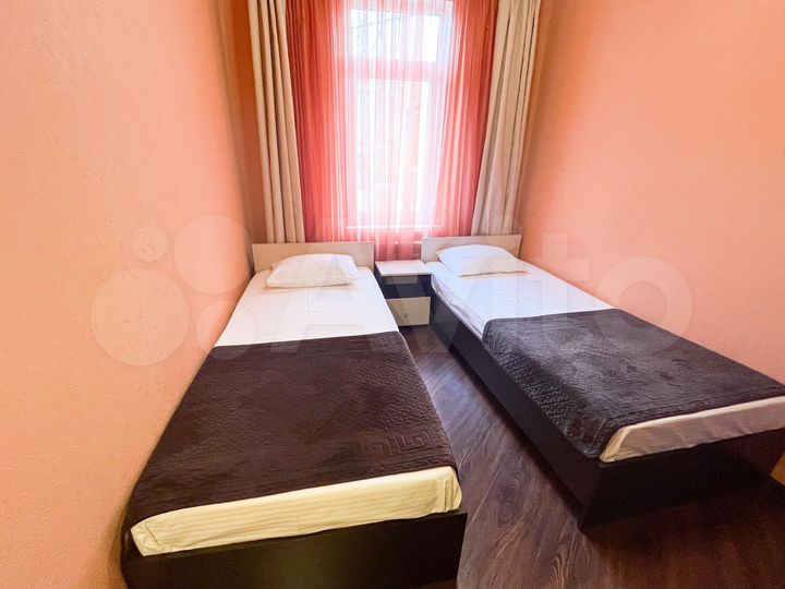 3-к. квартира, 80 м², 1/1 эт.