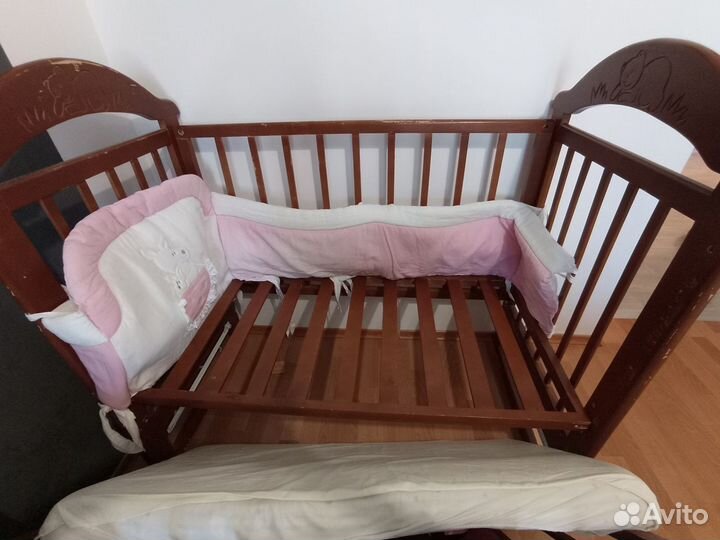 Детская кроватка с матрасом, бортиком, балдахином