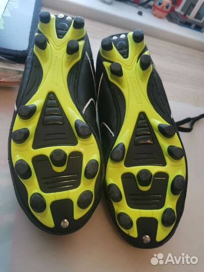 Детские футбольные бутсы Demix