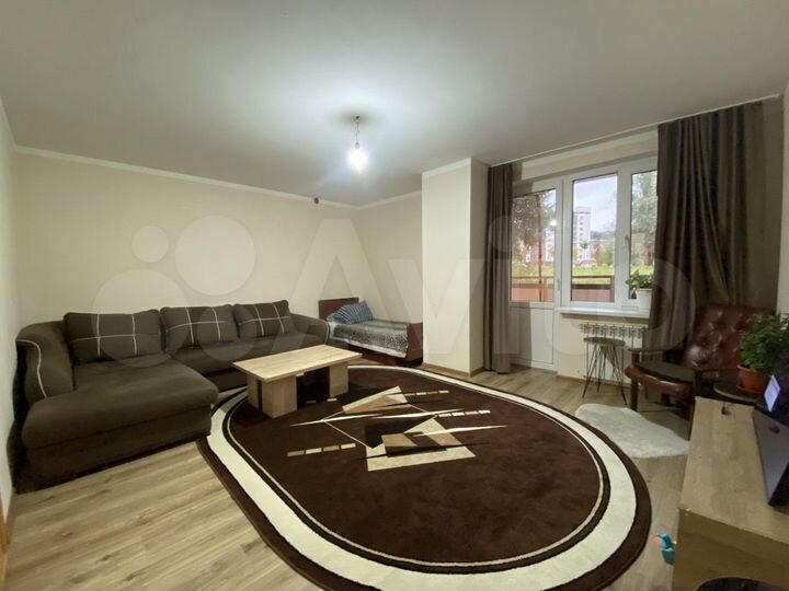 2-к. квартира, 70,2 м², 1/10 эт.