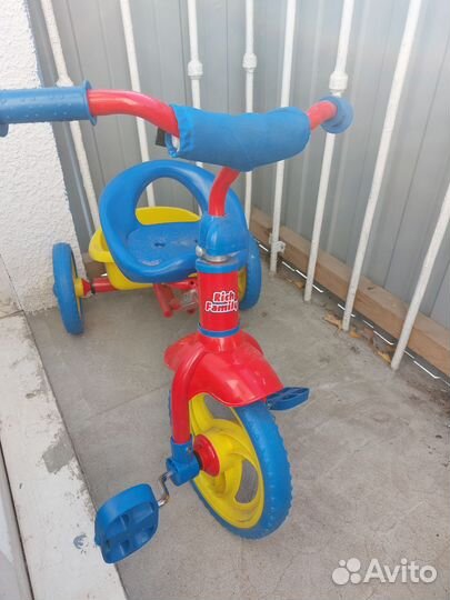 Трехколесный велосипед