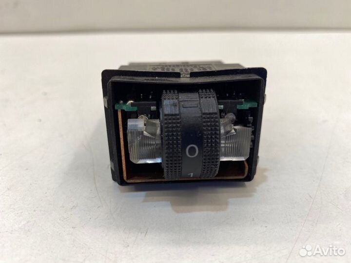 Кнопка обогрева сидений задняя Audi A6 C6 2.0 2008