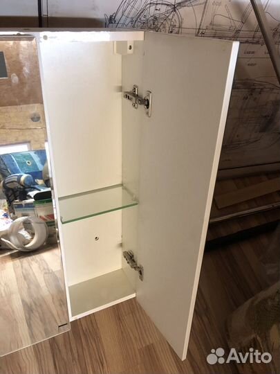 Зеркальная навесная полка в ванную с дефектами