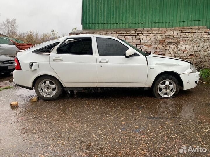 LADA Priora 1.6 МТ, 2011, битый, 237 171 км