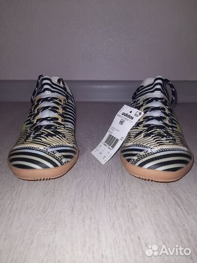 Бутсы футзалки Adidas Nemeziz новые 32 (20,5 см)