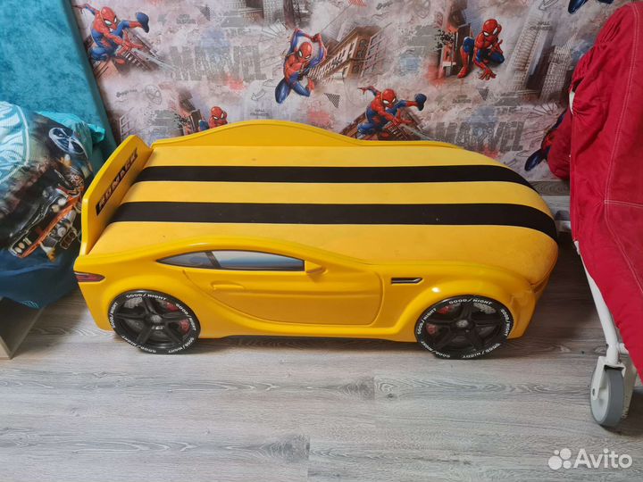 Детская кровать машина с матрасом Romack