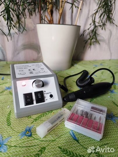 Аппарат для маникюра и педикюра