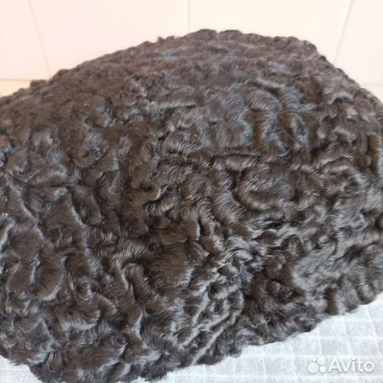 Шапка каракуль женская