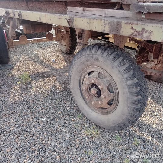 Продам прицеп на базе ЗИЛ (с будкой)