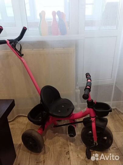 Трехколесный велосипед с родительской ручкой