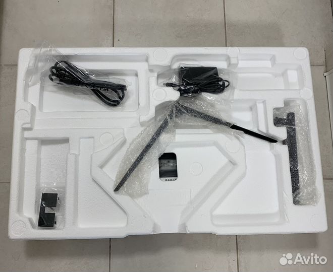 Новый игровой монитор 27