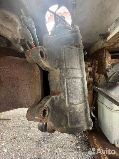 Рулевой редуктор(гур) 576008D000 Hyundai Universe