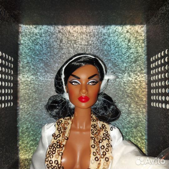 Integrity Toys Della Roux Burnt Champagne nrfb