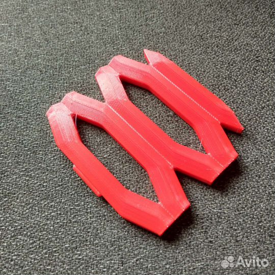 Заглушки решетки капота Volvo FH