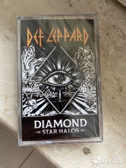 Def leppard diamond star halos