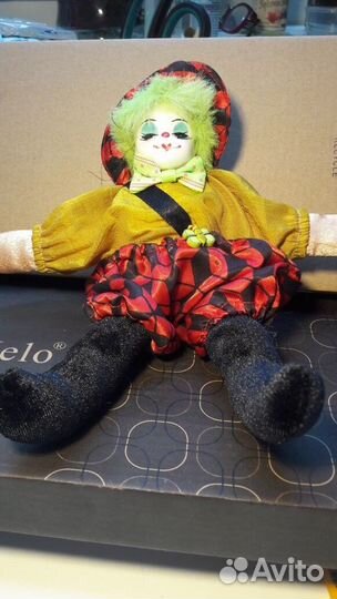 Клоун с фврфоровым личиком