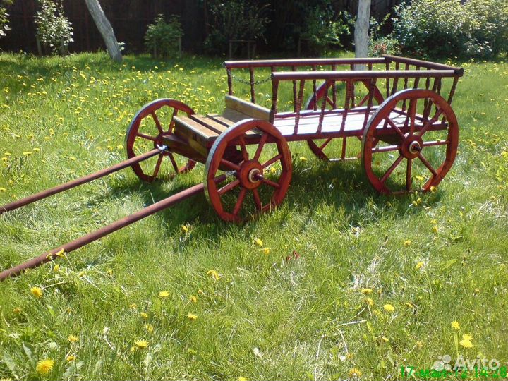 Деревянная телега для декора