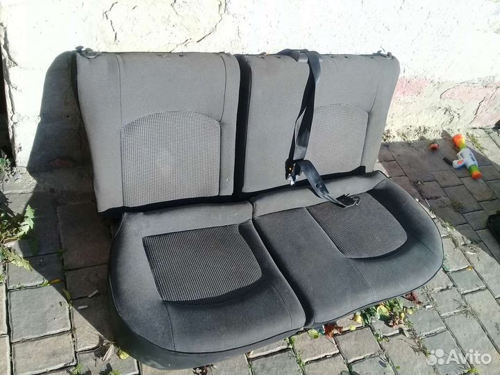 Сиденье задние Peugeot 206 кузов седан