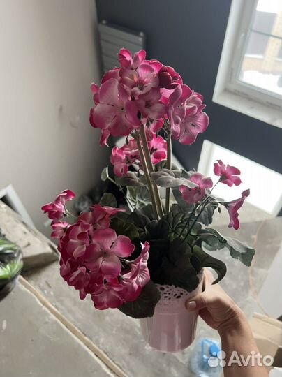 Исскуственный цветок