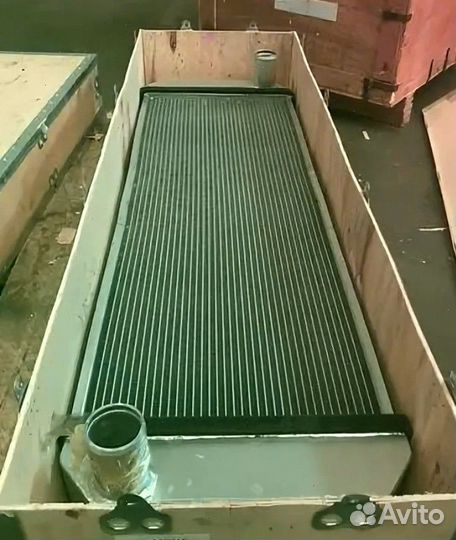 Hitachi EX60-2 Водяной радиатор