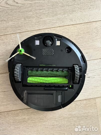 Робот пылесос irobot roomba i3