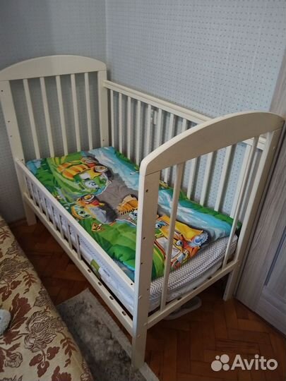 Детская кровать с матрасом