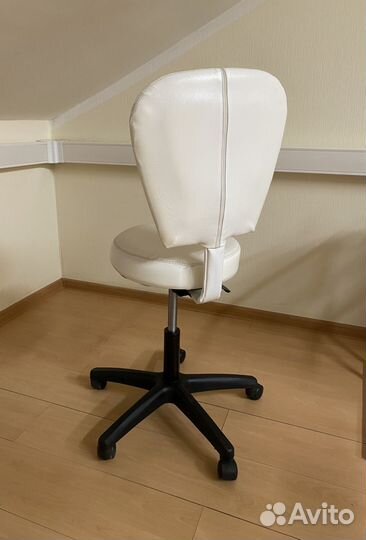 Стул регулируемый по высоте