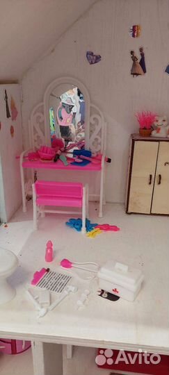 Домик кукольный (мебель, вещи)