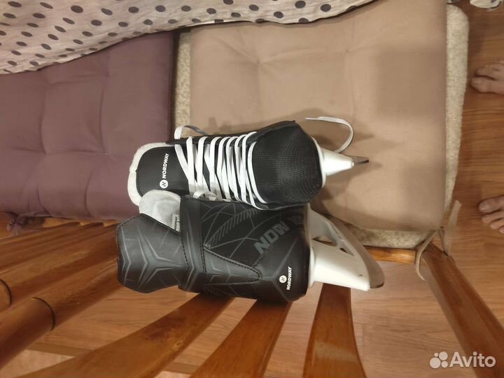 Коньки хоккейные