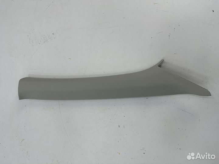 Skoda Octavia A7 обшивка передней стойки правая