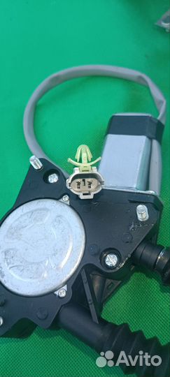 Передний правый стеклоподъёмник kia spectra