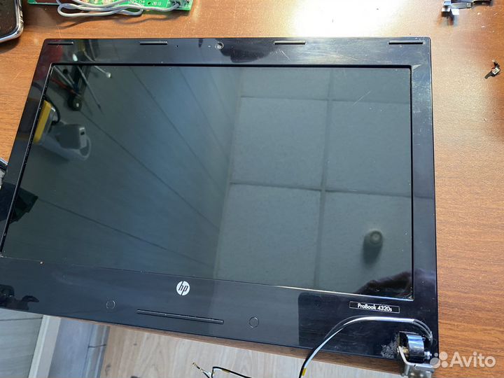 Крышка в сборе с матрицей и шлейфом на ноутбук hp