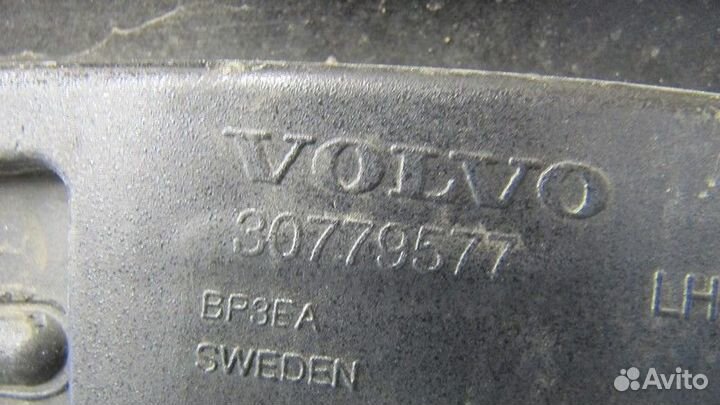 Накладка крыла переднего левого Volvo XC90 2002-20