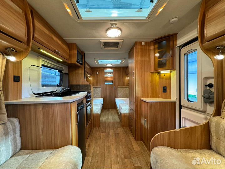 Прицеп-дача Lunar Clubman, 2011