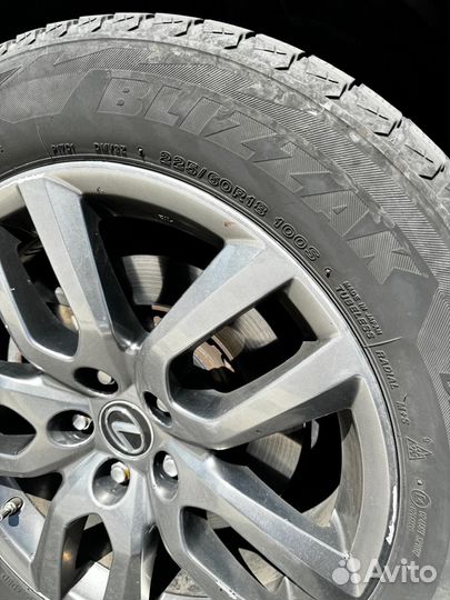 Bridgestone Blizzak DM-Z2 225/60 R18