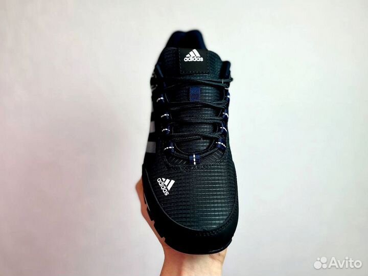Кроссовки Adidas стильные