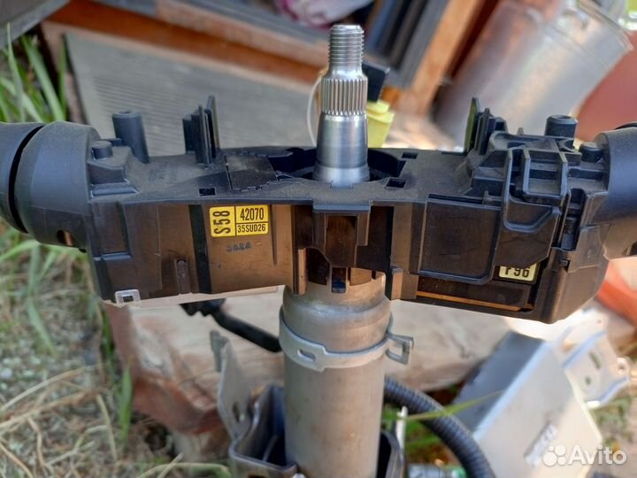 Рулевая колонка на toyota Prius alpha