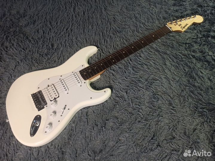 Электрогитара Fender Squier Bullet Strat HSS