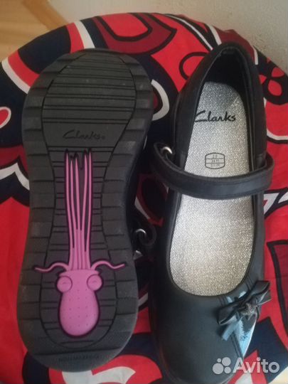 Туфли для девочки Clarks кожа новые 2UK полнота F