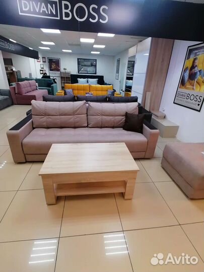 Диван с экспозиции