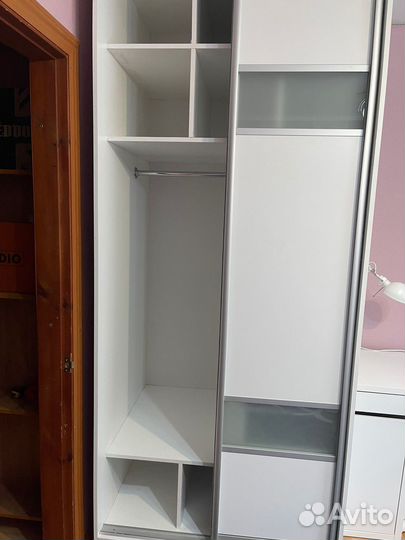 Шкаф