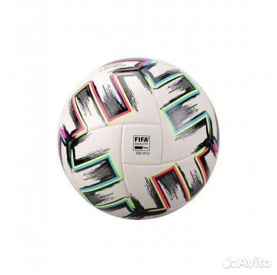 Футбольный мяч adidas uniforia