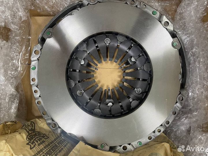 Комплект сцепления Chevrolet Camaro 24271358