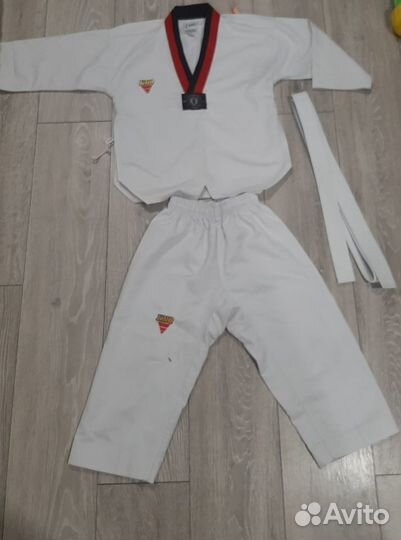 Кимоно 4-6 лет костюм для тхэквондо до 122 рост