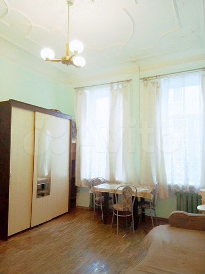 Комната 22 м² в 5-к., 2/5 эт.