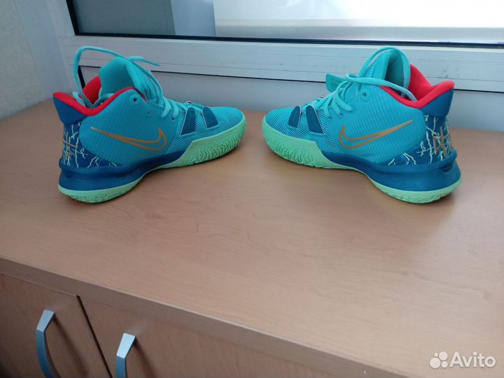 Кроссовки Nike Kyrie 7