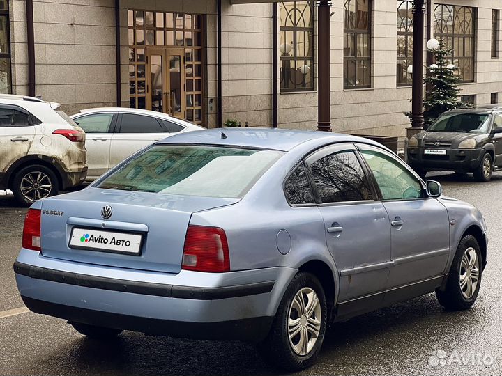 Volkswagen Passat 1.8 AT, 1998, 321 000 км