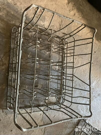 Ящик металлический для бутылок