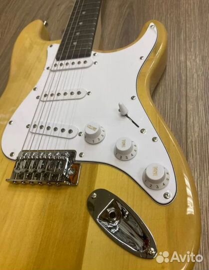 Электрогитара Новая