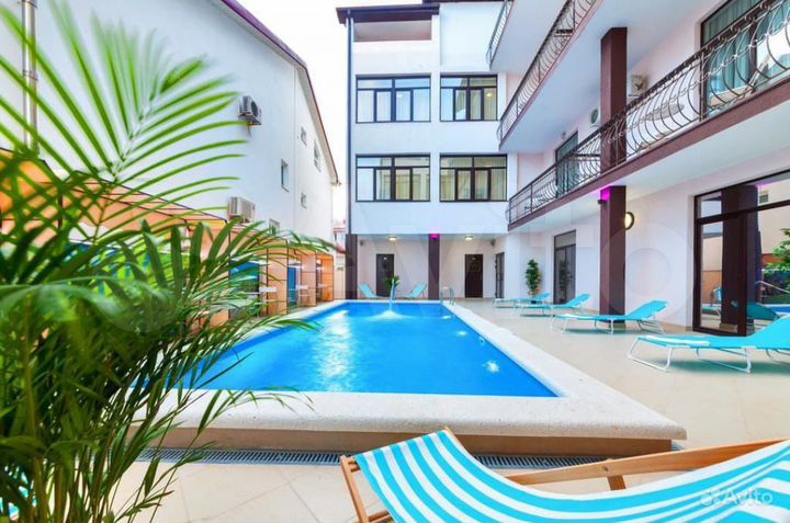 Гостиница, 1200 м²